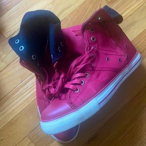 10.5 LEVI SNEAKER (WORN ONCE)